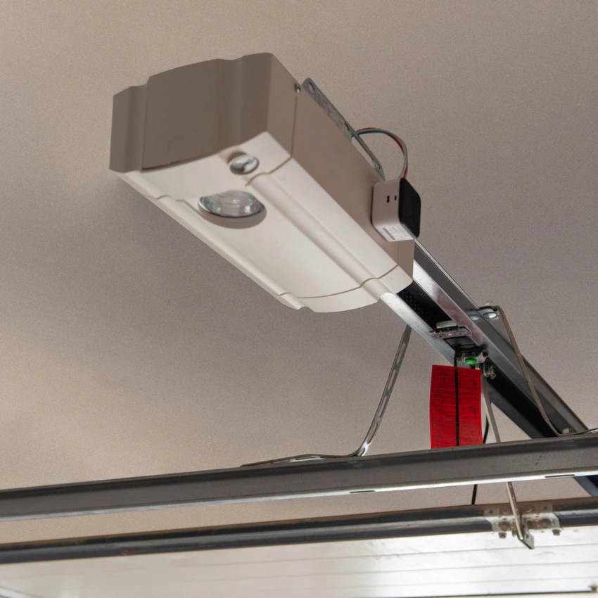 Yale Smart Opener para Portões e Portas de Garagem (Wi‑Fi, Matter)